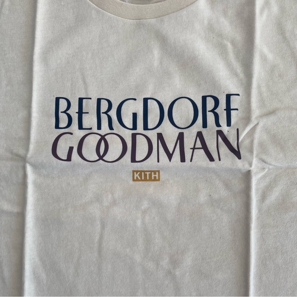 Kith x Bergdorf Goodman Collab Deadstock Crewneck Tee Street Hypebeast - Picture 3 of 4